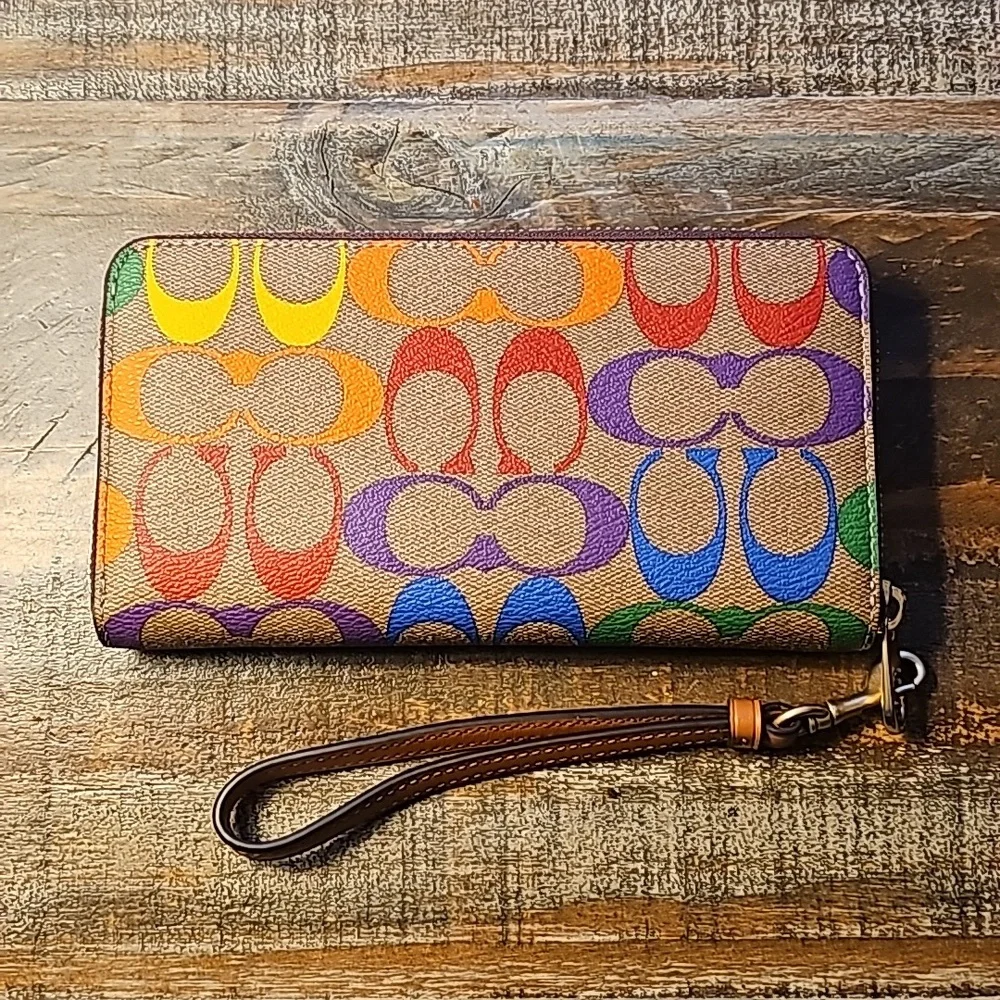 Coach Long Zip Around Wallet In Rainbow Signature Canvas - Picture 2 of 13